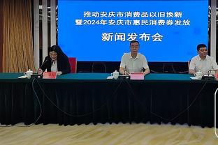 前绿洲主唱回怼维拉球迷：想得英超冠军洗洗睡吧，格10赢得了一切